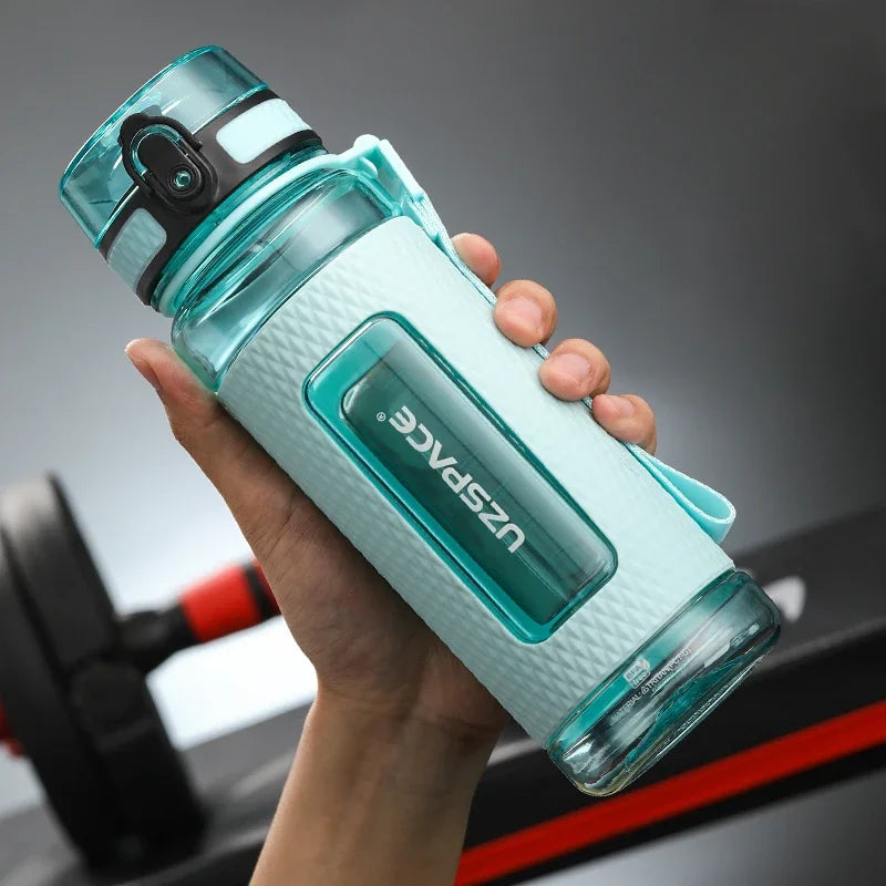 Gourde Sport UZSPACE – Tritan BPA Free – Bouchon Anti-Fuite & Infuseur Fruits
