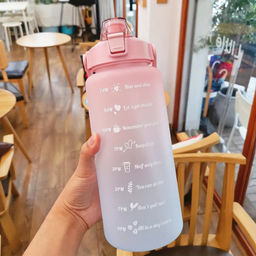 Gourde 2L sport avec paille – hydratation pratique et motivante pour entraînement